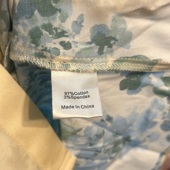 Water's Edge Hydrangea Sleeveless Charlie Dress - Picture 9 of 11